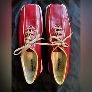 Red laced italian Venere shoes